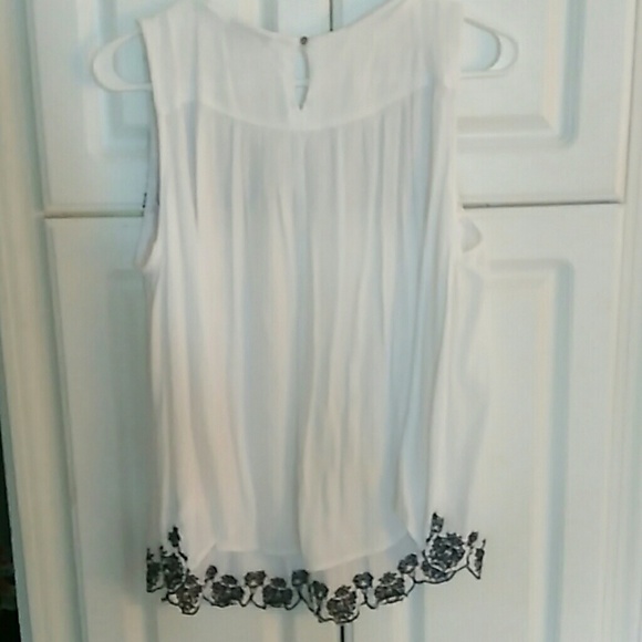 Top - Picture 3 of 3